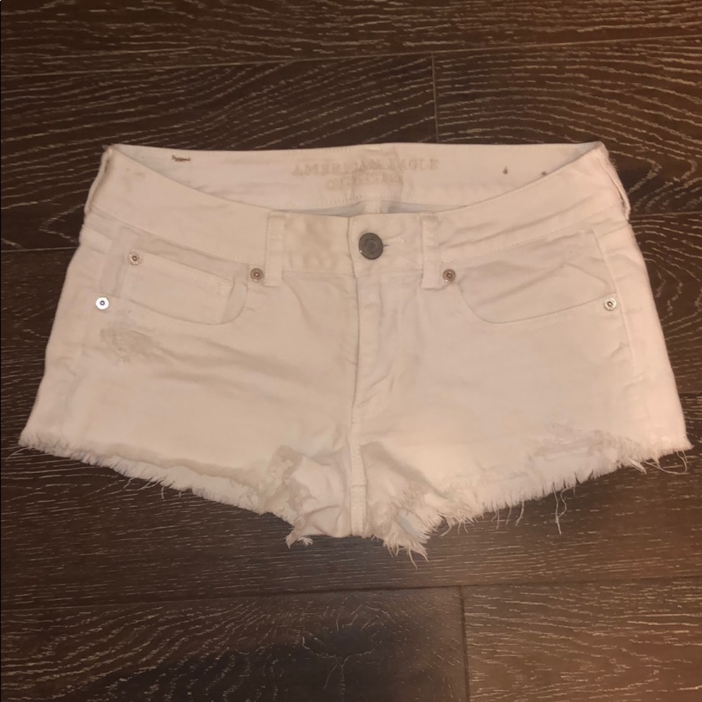 American eagle shorts white